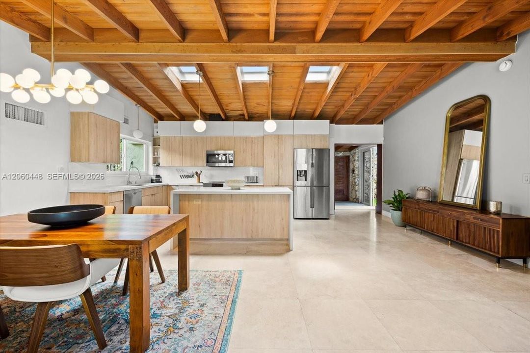 В аренду: $12,690 (3 спален, 3 ванн, 1861 Квадратных фут)