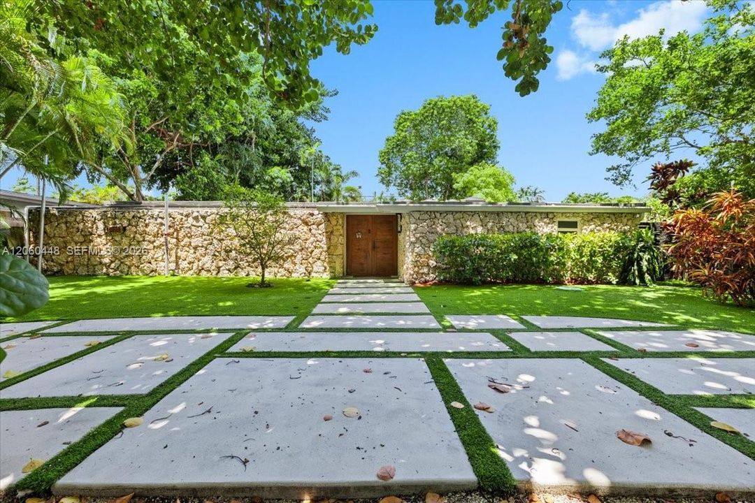 В аренду: $12,690 (3 спален, 3 ванн, 1861 Квадратных фут)