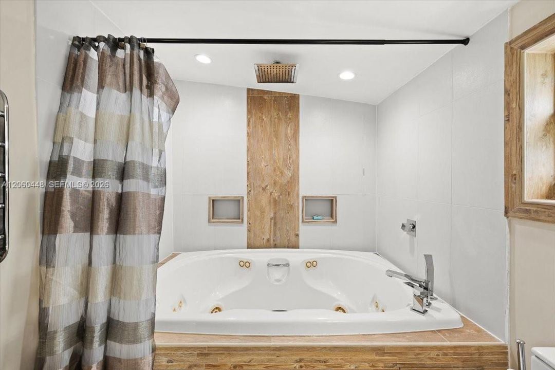 Guest Bathroom with Roman Tub