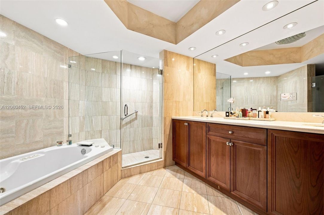 На продажу: $935,000 (3 спален, 2 ванн, 1870 Квадратных фут)