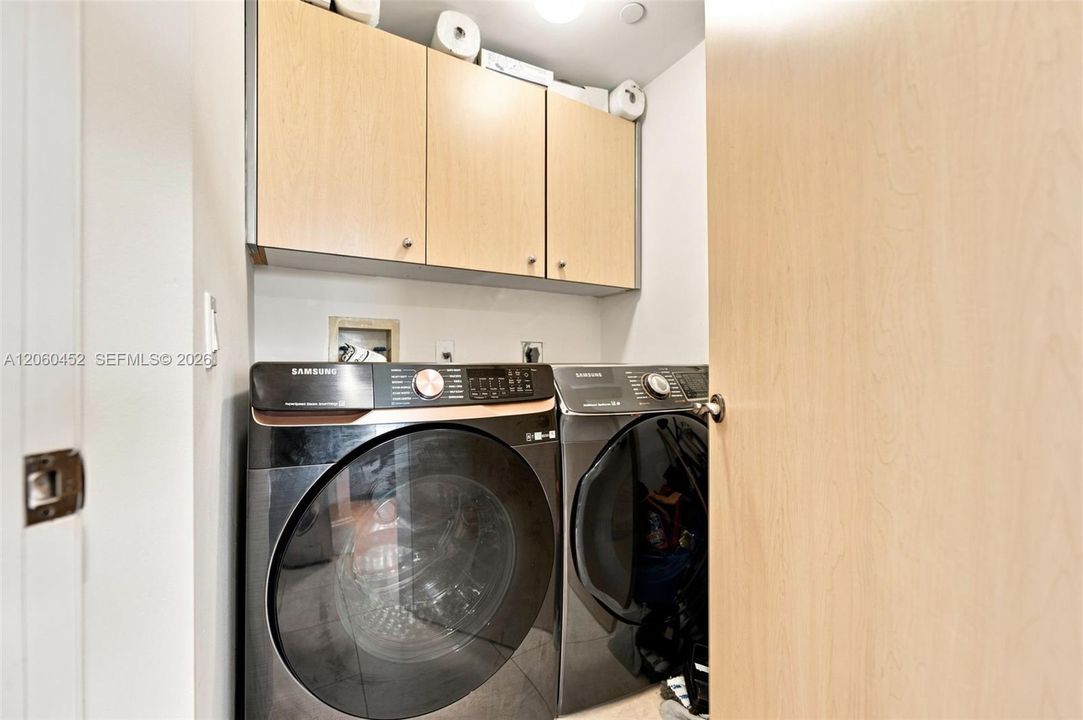 На продажу: $935,000 (3 спален, 2 ванн, 1870 Квадратных фут)