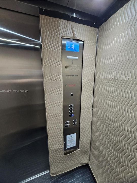 На продажу: $159,000 (1 спален, 2 ванн, 691 Квадратных фут)