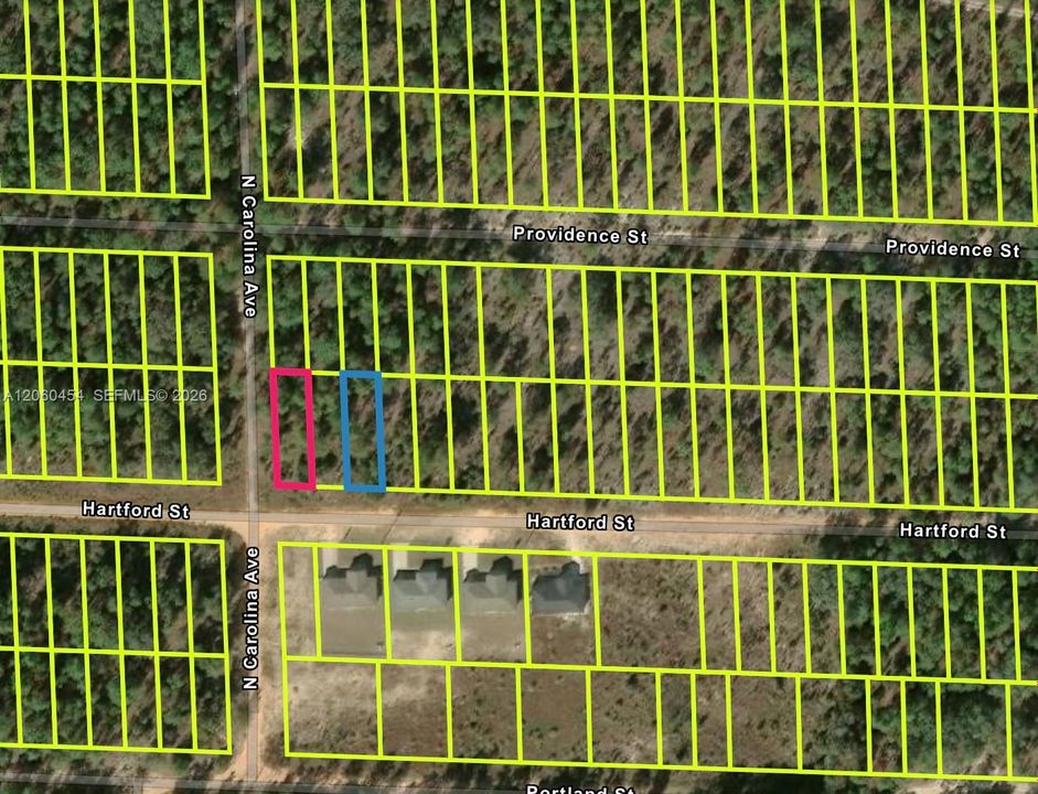 На продажу: $13,500 (0.04 acres)