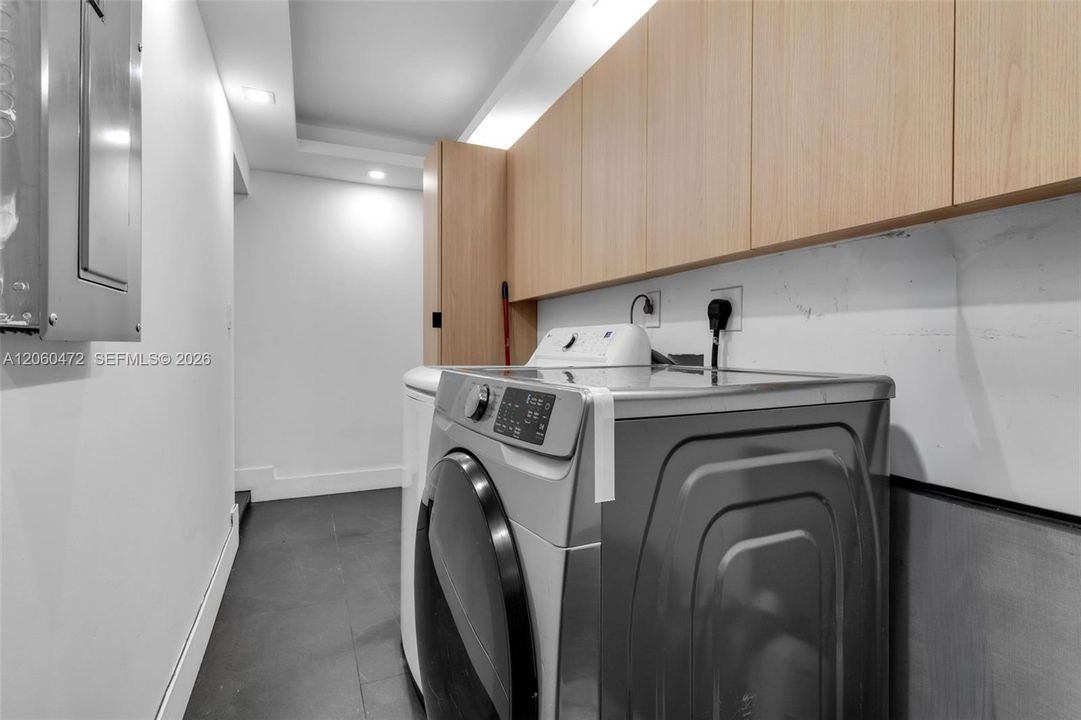 В аренду: $9,500 (4 спален, 3 ванн, 1532 Квадратных фут)