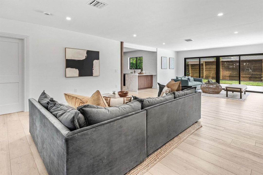 009-115BonnieBriarLane-DelrayBeach-FL-33
