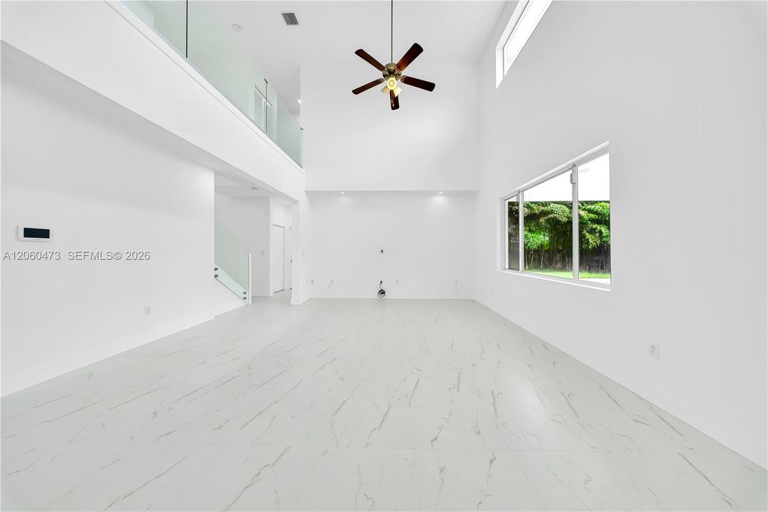 En Venta: $1,299,000 (5 camas, 3 baños, 3116 Pies cuadrados)