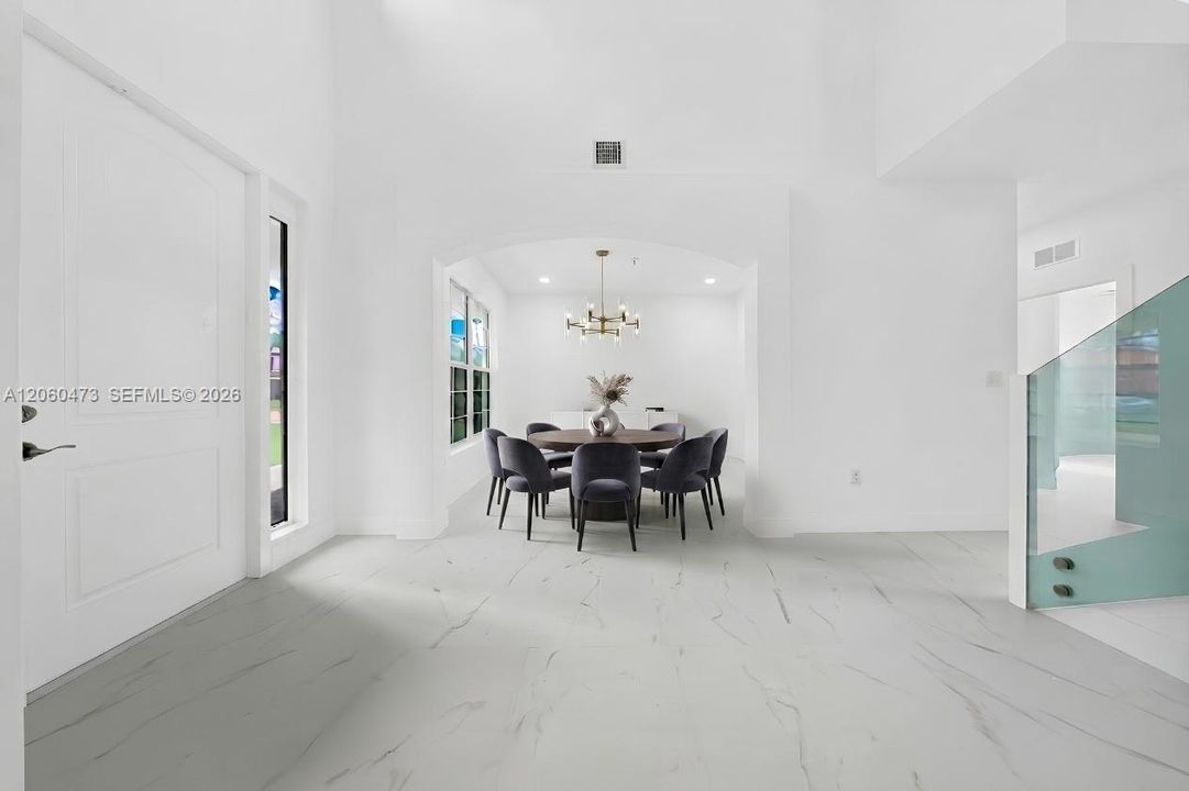 En Venta: $1,299,000 (5 camas, 3 baños, 3116 Pies cuadrados)