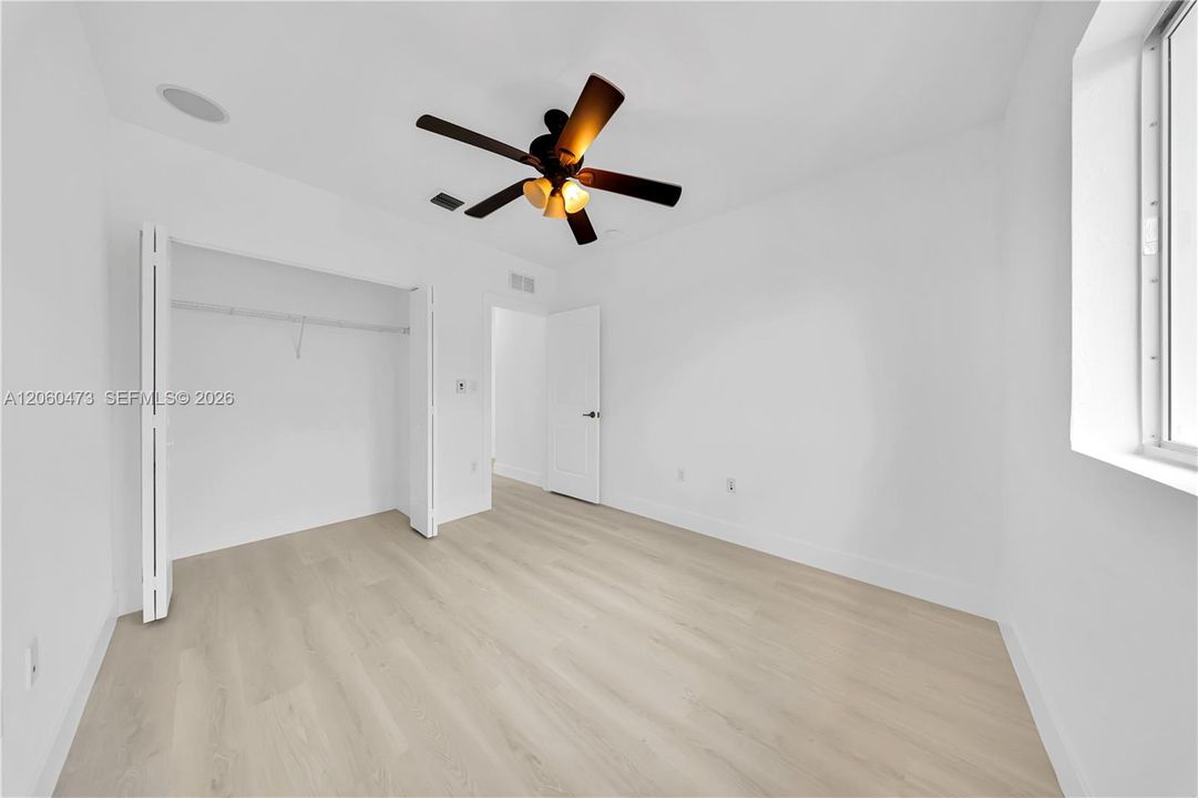 En Venta: $1,299,000 (5 camas, 3 baños, 3116 Pies cuadrados)