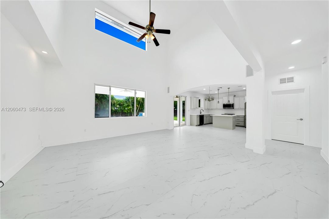 En Venta: $1,299,000 (5 camas, 3 baños, 3116 Pies cuadrados)