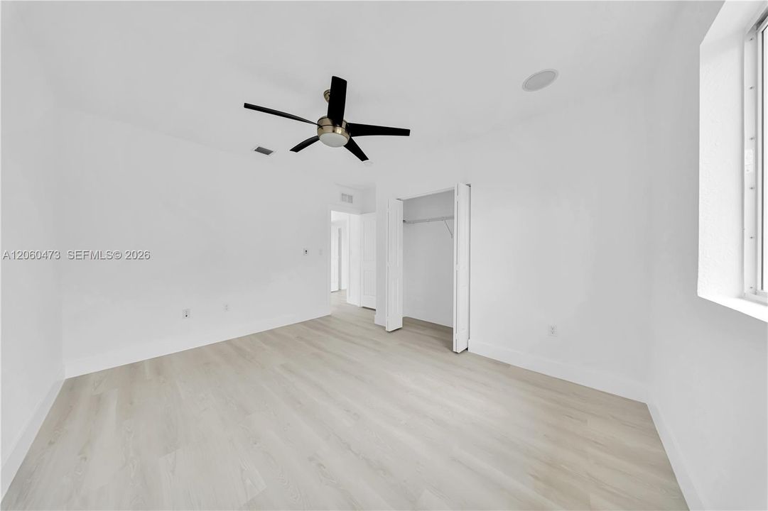 En Venta: $1,299,000 (5 camas, 3 baños, 3116 Pies cuadrados)