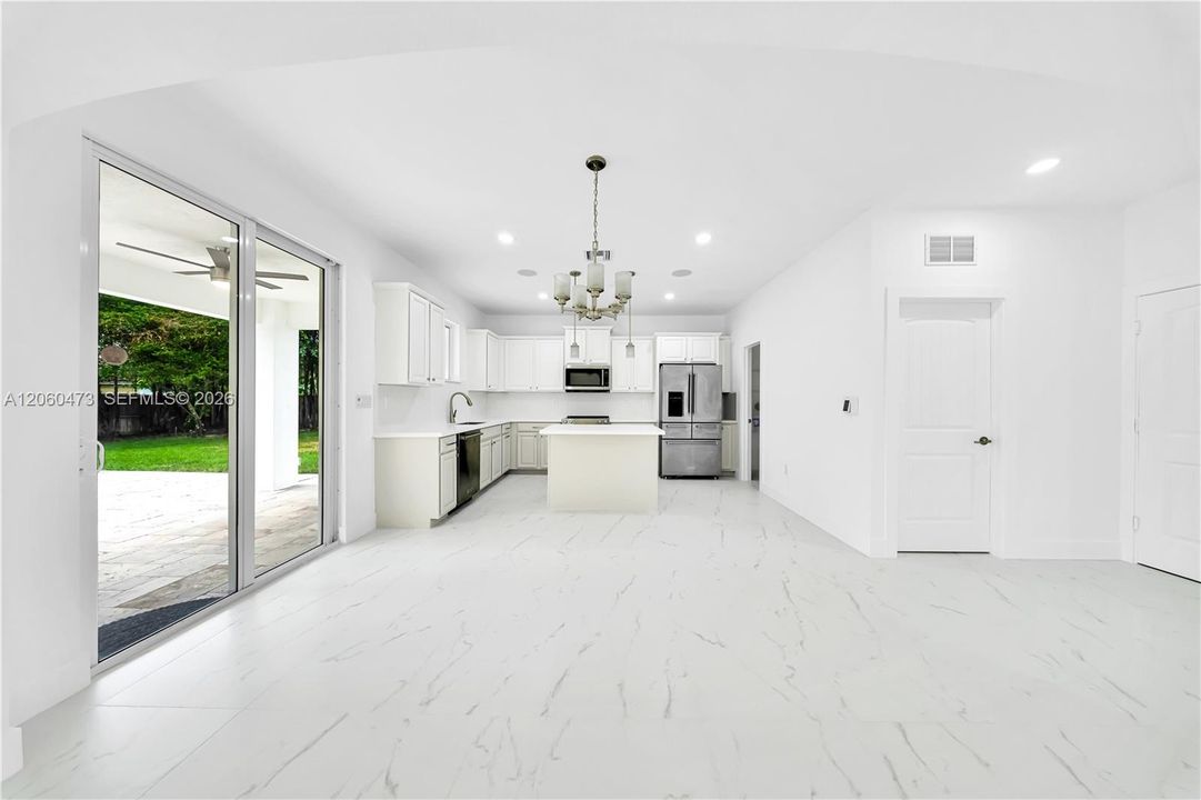 En Venta: $1,299,000 (5 camas, 3 baños, 3116 Pies cuadrados)
