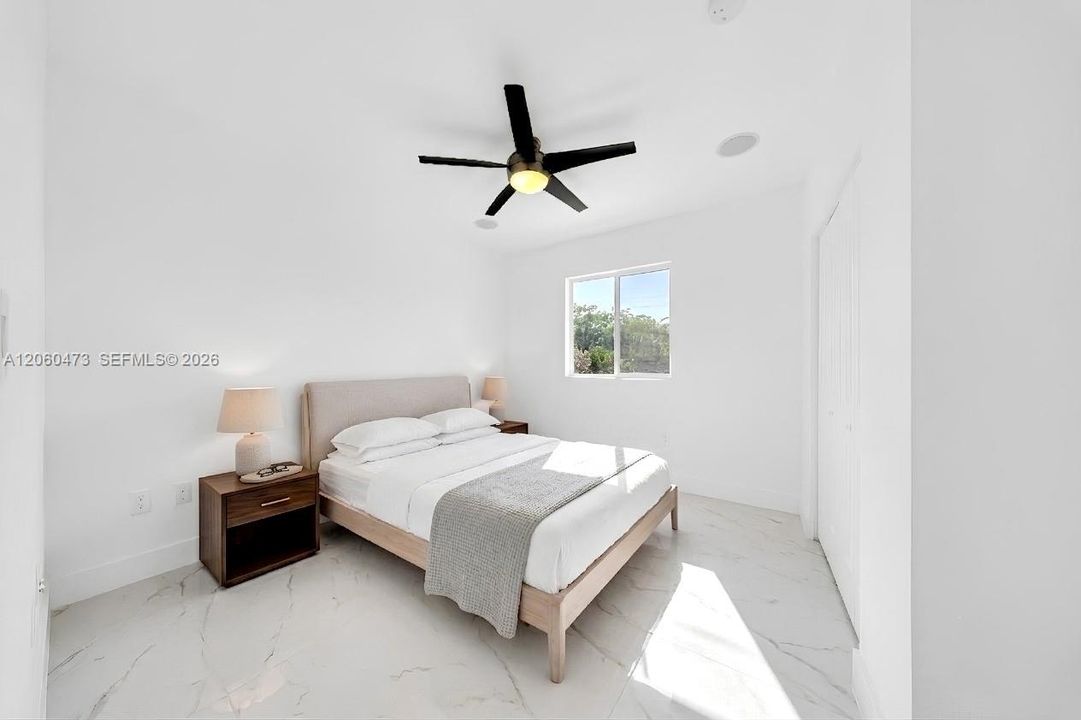 En Venta: $1,299,000 (5 camas, 3 baños, 3116 Pies cuadrados)