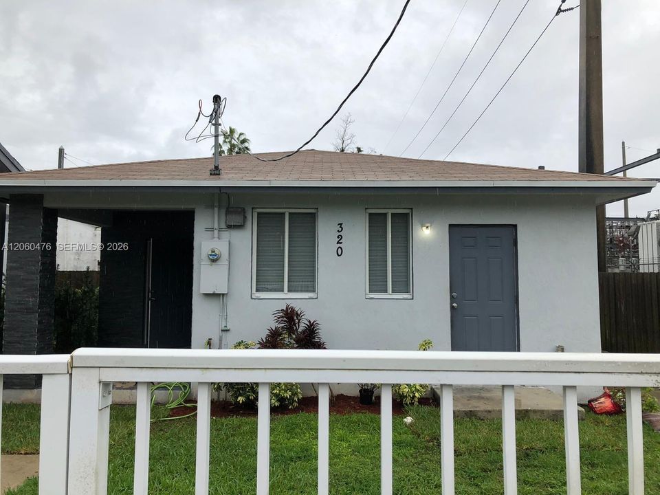 For Rent: $2,600 (2 beds, 2 baths, 1929 Square Feet)