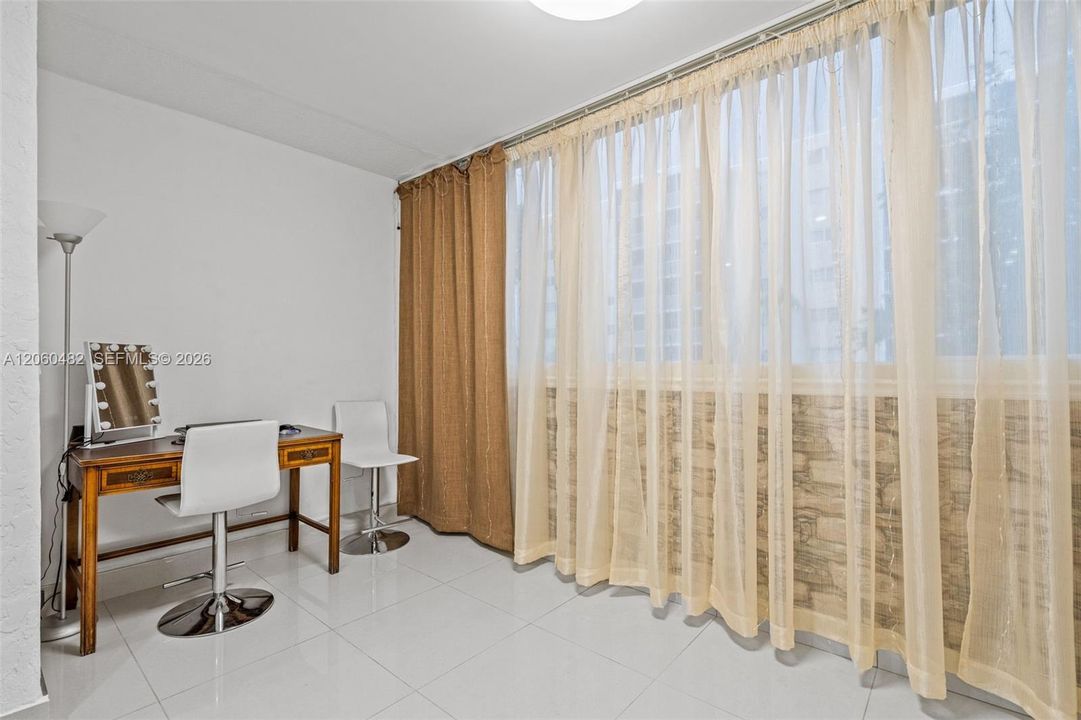 En Venta: $329,000 (2 camas, 2 baños, 1092 Pies cuadrados)