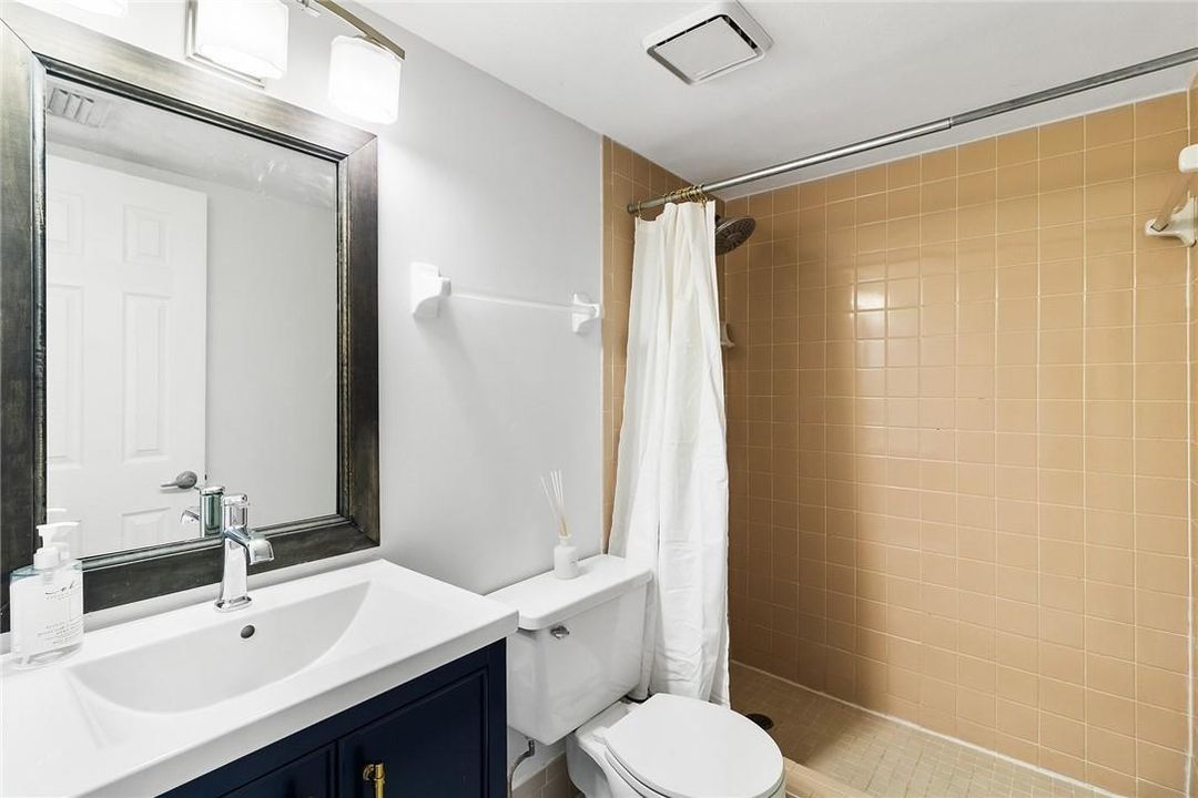 Downstairs Full Bath