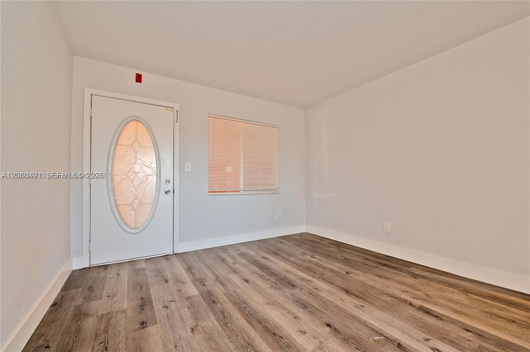 В аренду: $1,825 (2 спален, 1 ванн, 603 Квадратных фут)