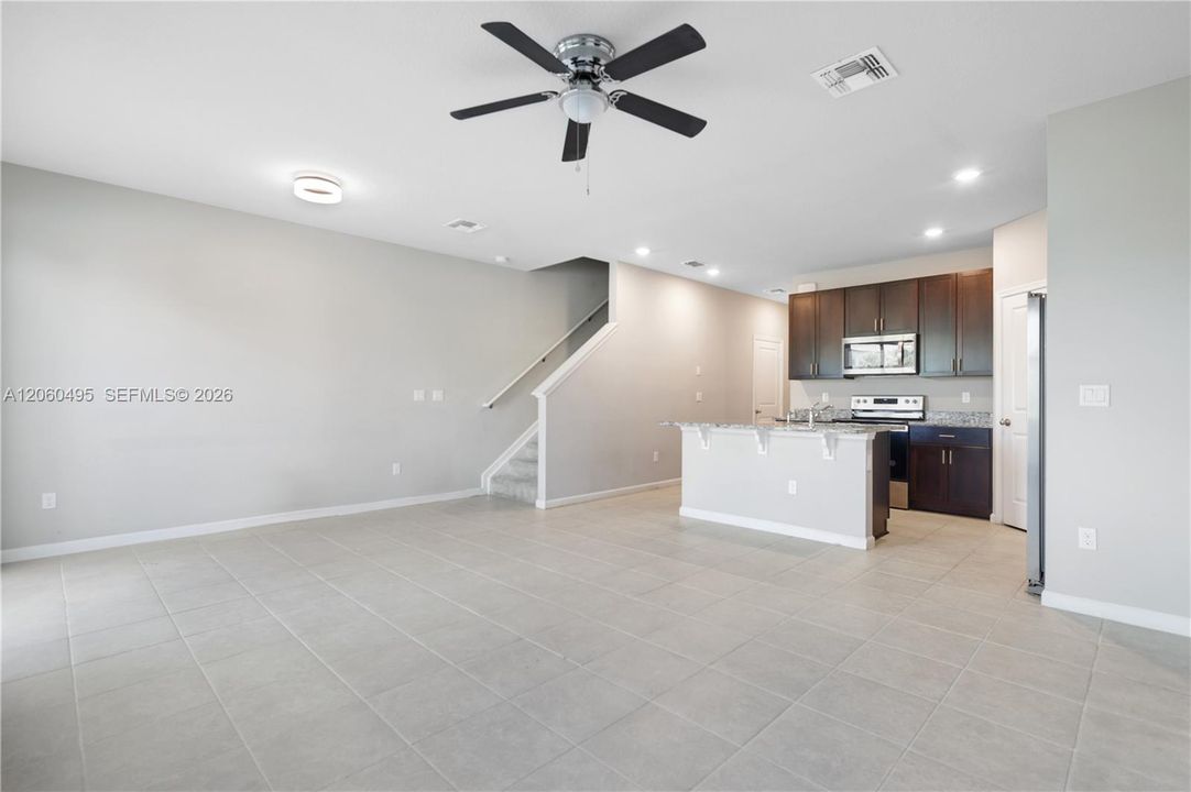 En Venta: $375,000 (3 camas, 2 baños, 1454 Pies cuadrados)