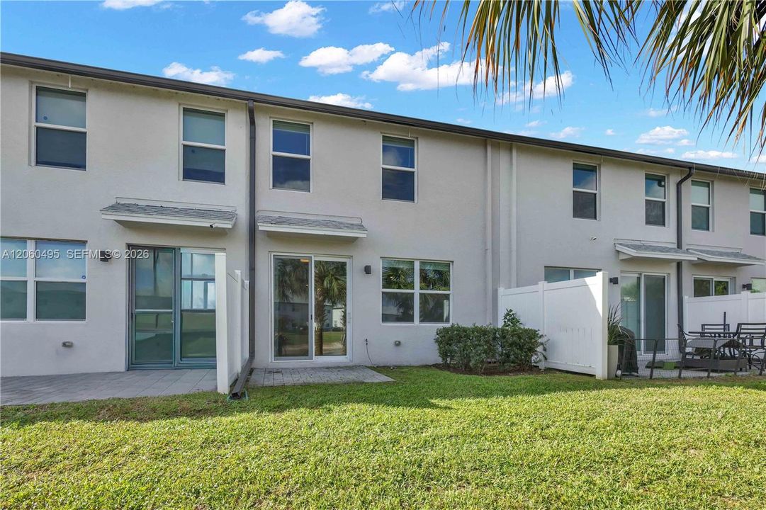 En Venta: $375,000 (3 camas, 2 baños, 1454 Pies cuadrados)