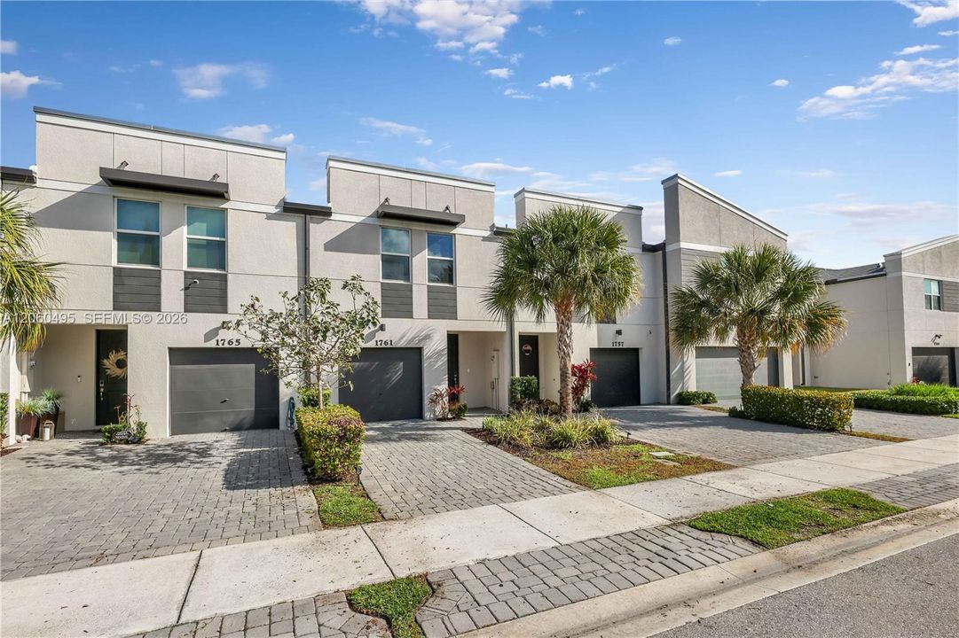 En Venta: $375,000 (3 camas, 2 baños, 1454 Pies cuadrados)