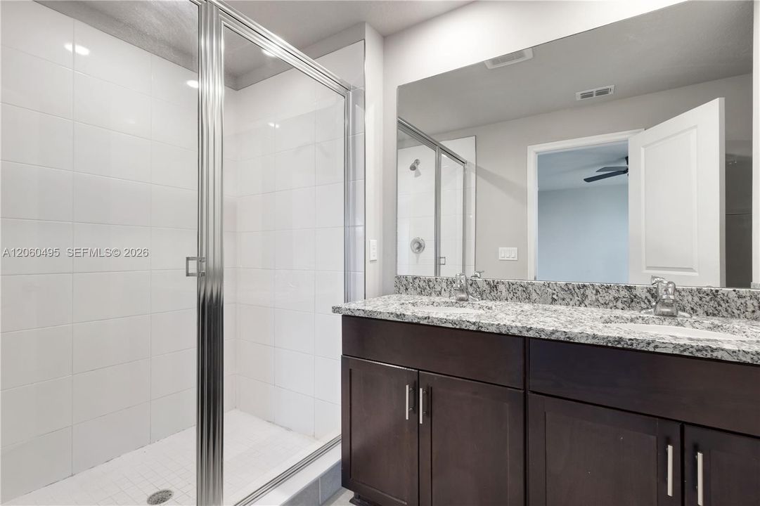 En Venta: $375,000 (3 camas, 2 baños, 1454 Pies cuadrados)