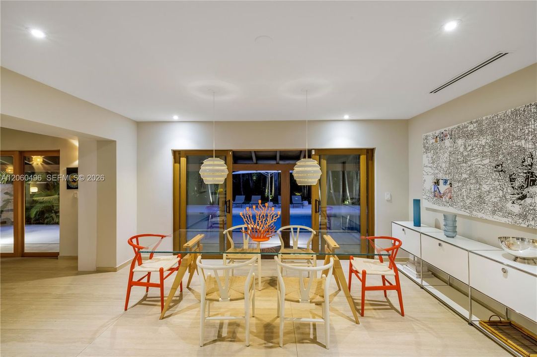 В аренду: $49,000 (5 спален, 6 ванн, 4173 Квадратных фут)