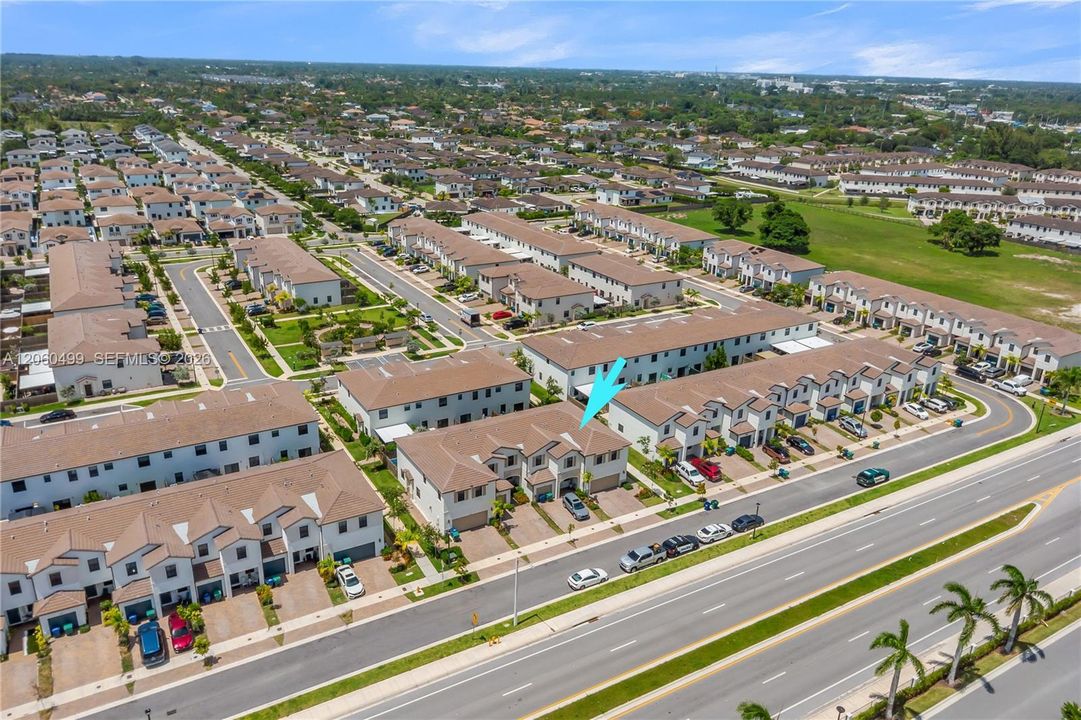 На продажу: $549,000 (3 спален, 2 ванн, 1812 Квадратных фут)