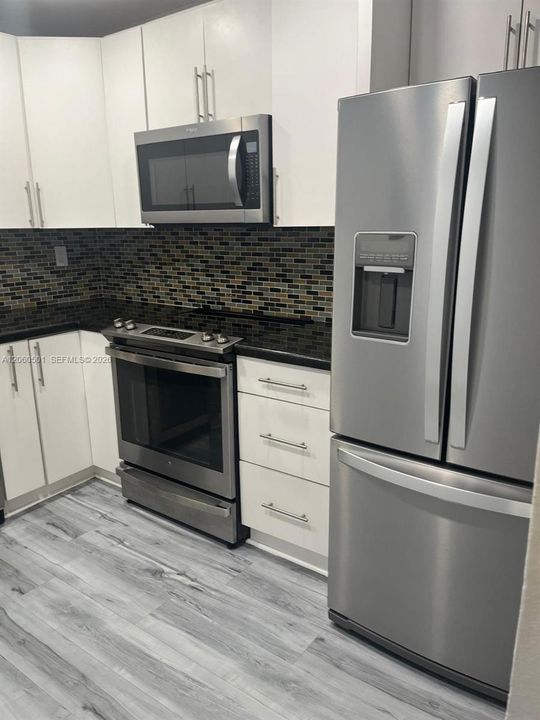 В аренду: $2,000 (1 спален, 1 ванн, 770 Квадратных фут)