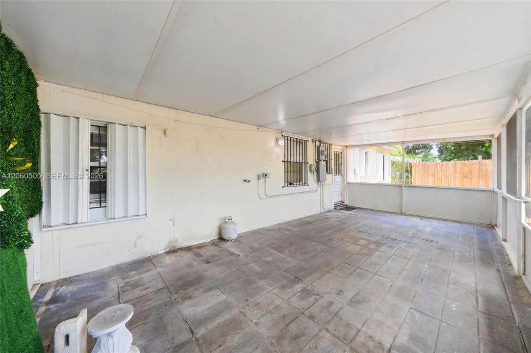 В аренду: $3,250 (3 спален, 2 ванн, 1529 Квадратных фут)