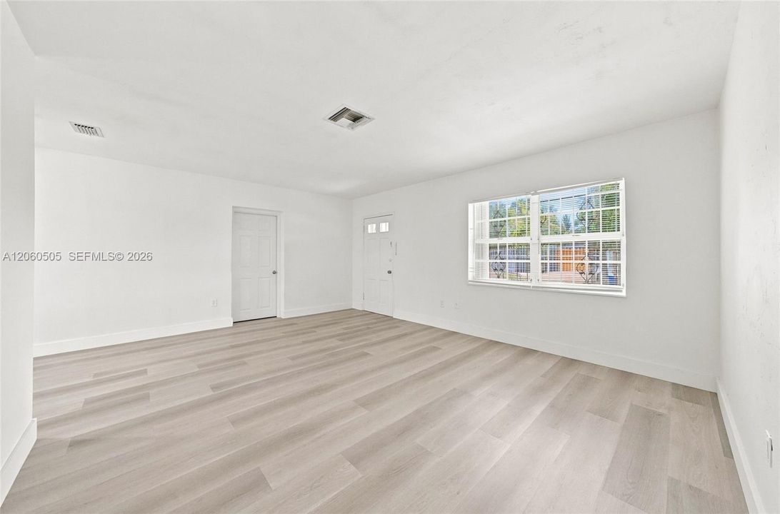 В аренду: $3,250 (3 спален, 2 ванн, 1529 Квадратных фут)