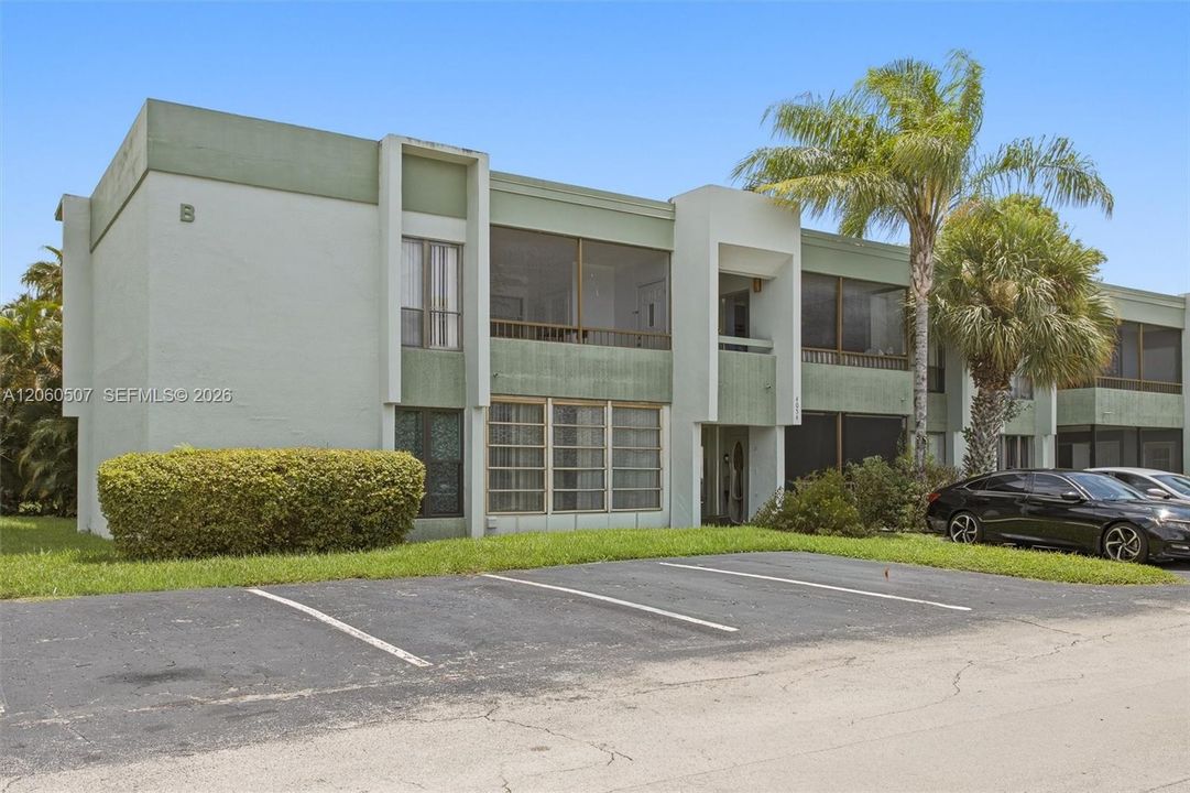 En Venta: $215,000 (2 camas, 2 baños, 1155 Pies cuadrados)