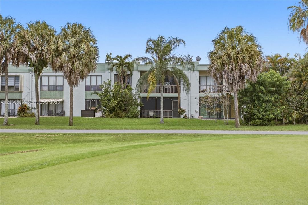 En Venta: $215,000 (2 camas, 2 baños, 1155 Pies cuadrados)