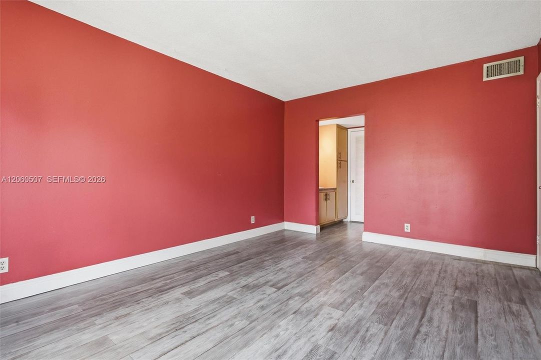 En Venta: $215,000 (2 camas, 2 baños, 1155 Pies cuadrados)