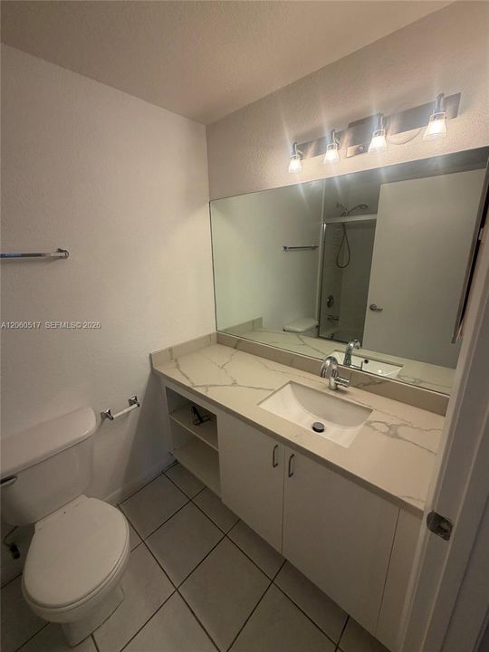 В аренду: $2,175 (2 спален, 2 ванн, 990 Квадратных фут)