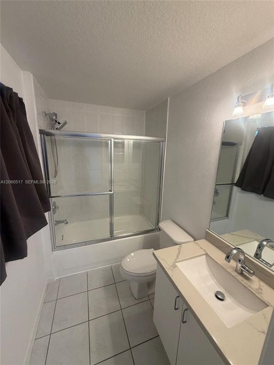 В аренду: $2,175 (2 спален, 2 ванн, 990 Квадратных фут)