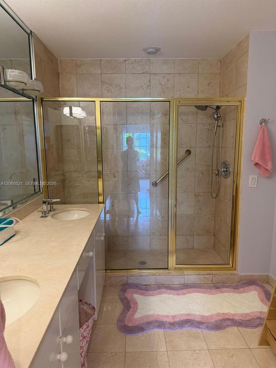 En Renta: $13,000 (4 camas, 3 baños, 2719 Pies cuadrados)