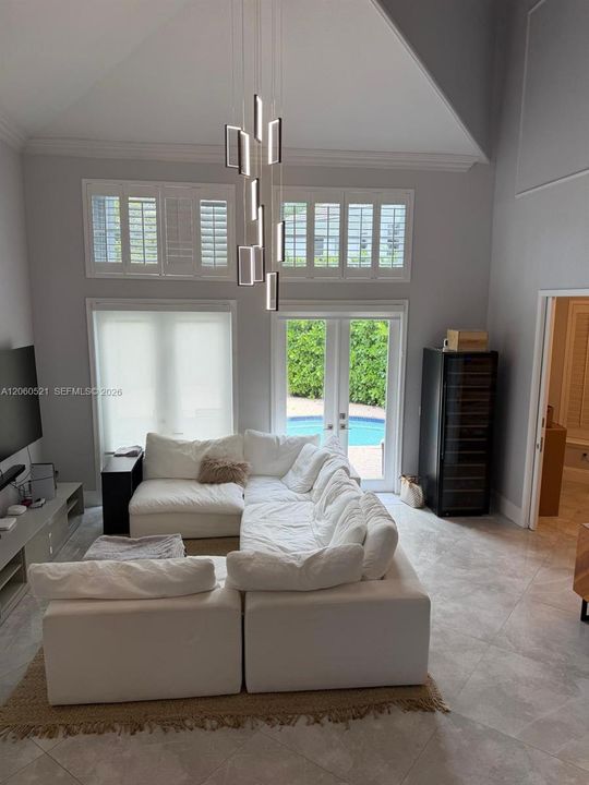 En Renta: $13,000 (4 camas, 3 baños, 2719 Pies cuadrados)