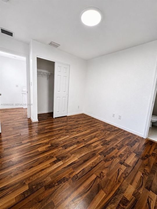 For Rent: $2,800 (2 beds, 2 baths, 1350 Square Feet)