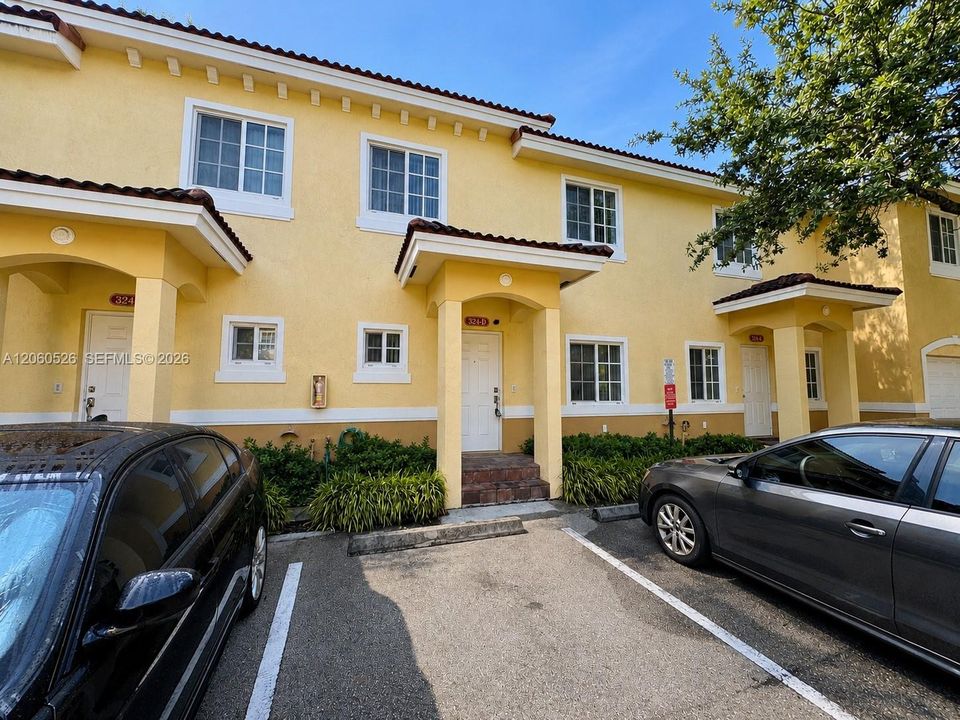 For Rent: $2,800 (2 beds, 2 baths, 1350 Square Feet)