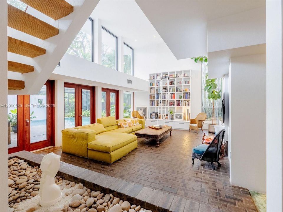 В аренду: $9,000 (4 спален, 3 ванн, 2768 Квадратных фут)