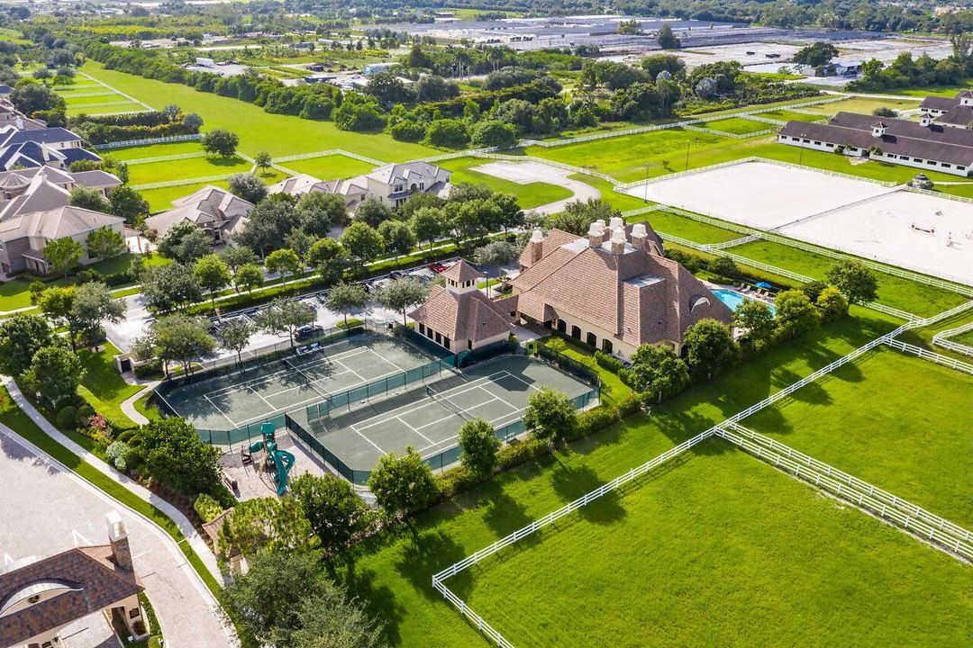 Equus Clubhouse (15)