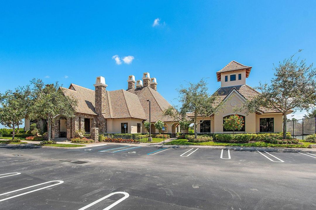 Equus Clubhouse (1)