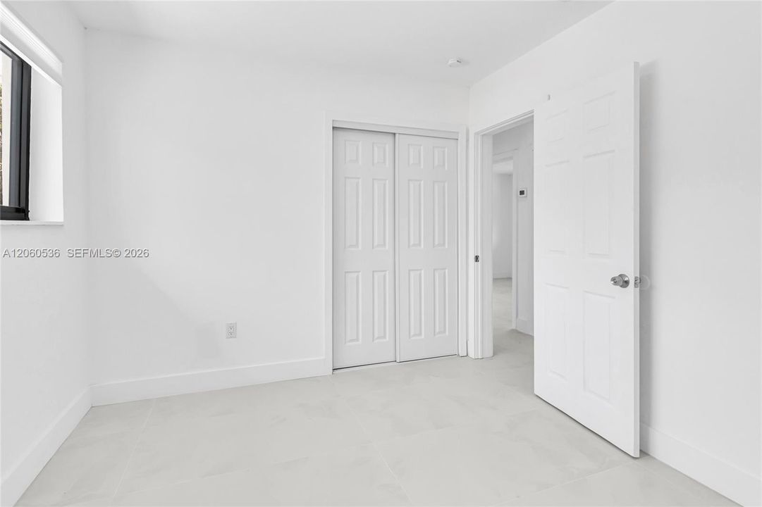 En Venta: $634,900 (4 camas, 3 baños, 1685 Pies cuadrados)