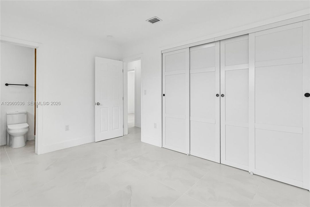 En Venta: $634,900 (4 camas, 3 baños, 1685 Pies cuadrados)