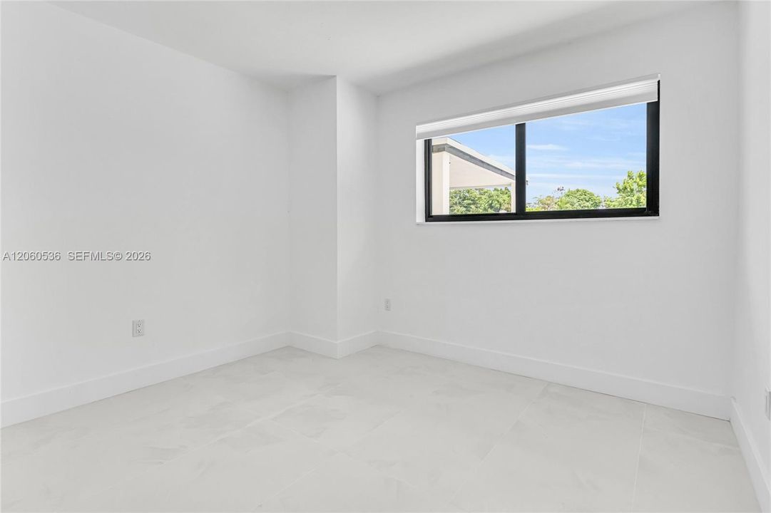 En Venta: $634,900 (4 camas, 3 baños, 1685 Pies cuadrados)