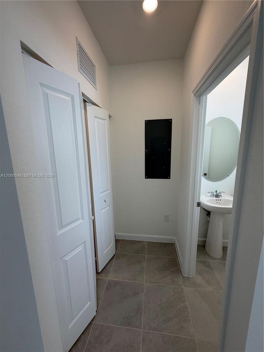 For Rent: $2,400 (3 beds, 2 baths, 0 Square Feet)