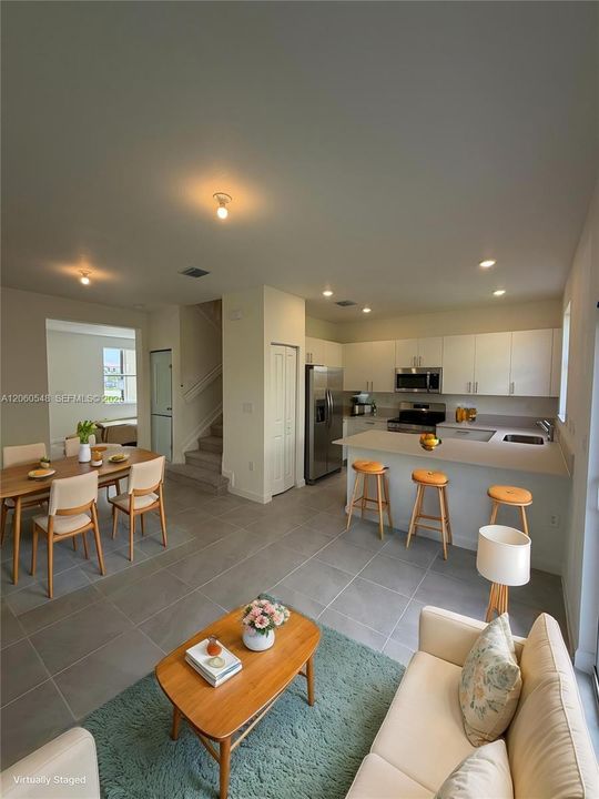 For Rent: $2,400 (3 beds, 2 baths, 0 Square Feet)