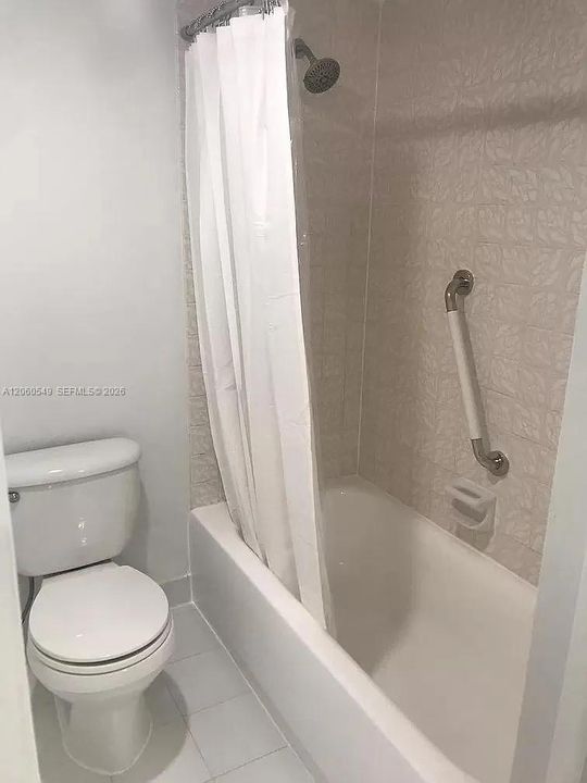 В аренду: $2,850 (2 спален, 2 ванн, 1206 Квадратных фут)