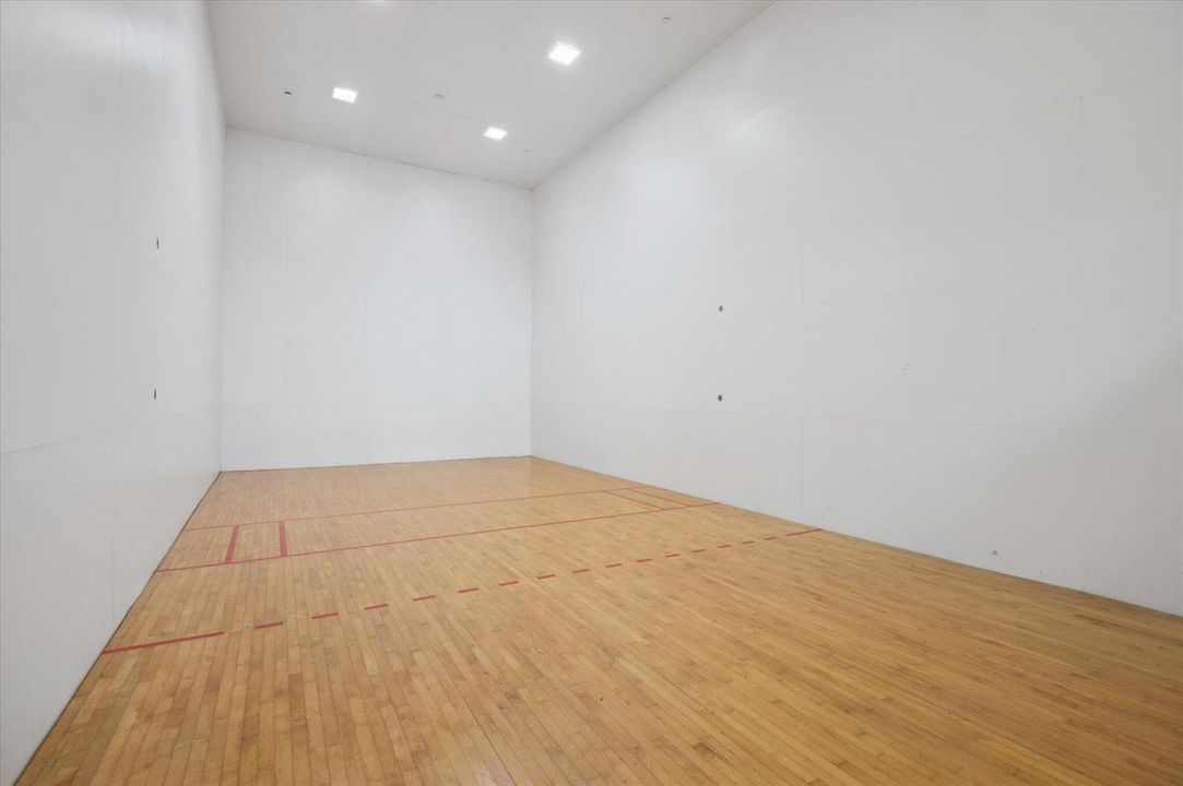 38-41-Racquetball Court