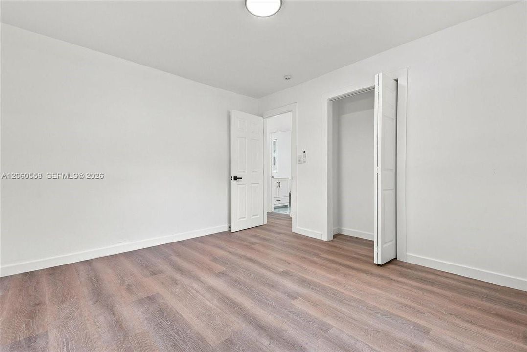 For Sale: $465,000 (2 beds, 1 baths, 750 Square Feet)