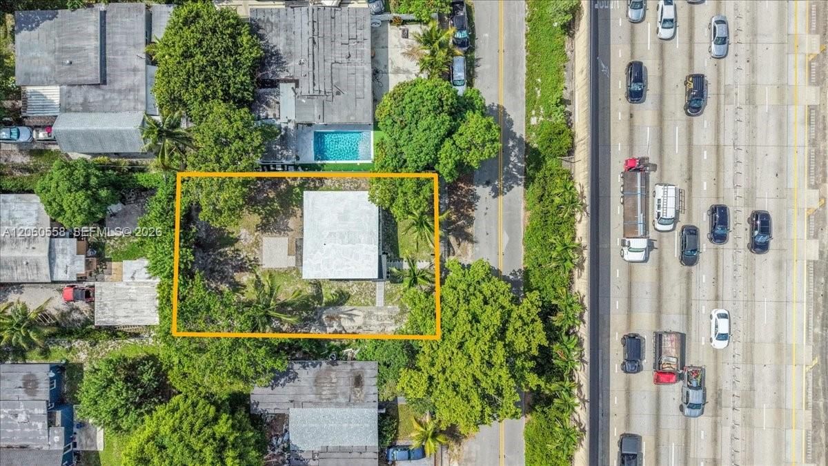 For Sale: $465,000 (2 beds, 1 baths, 750 Square Feet)